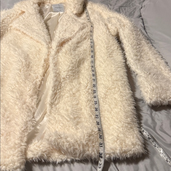 Angel Kiss Cream Teddy Jacket - Picture 11 of 13